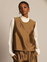 32Momme Silk-Wool Blend Women's Vest with Button Pocket Design