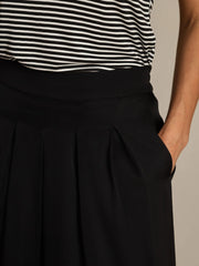 19Momme Silk Women's High Waist Pleated Wide Leg Capri Pants