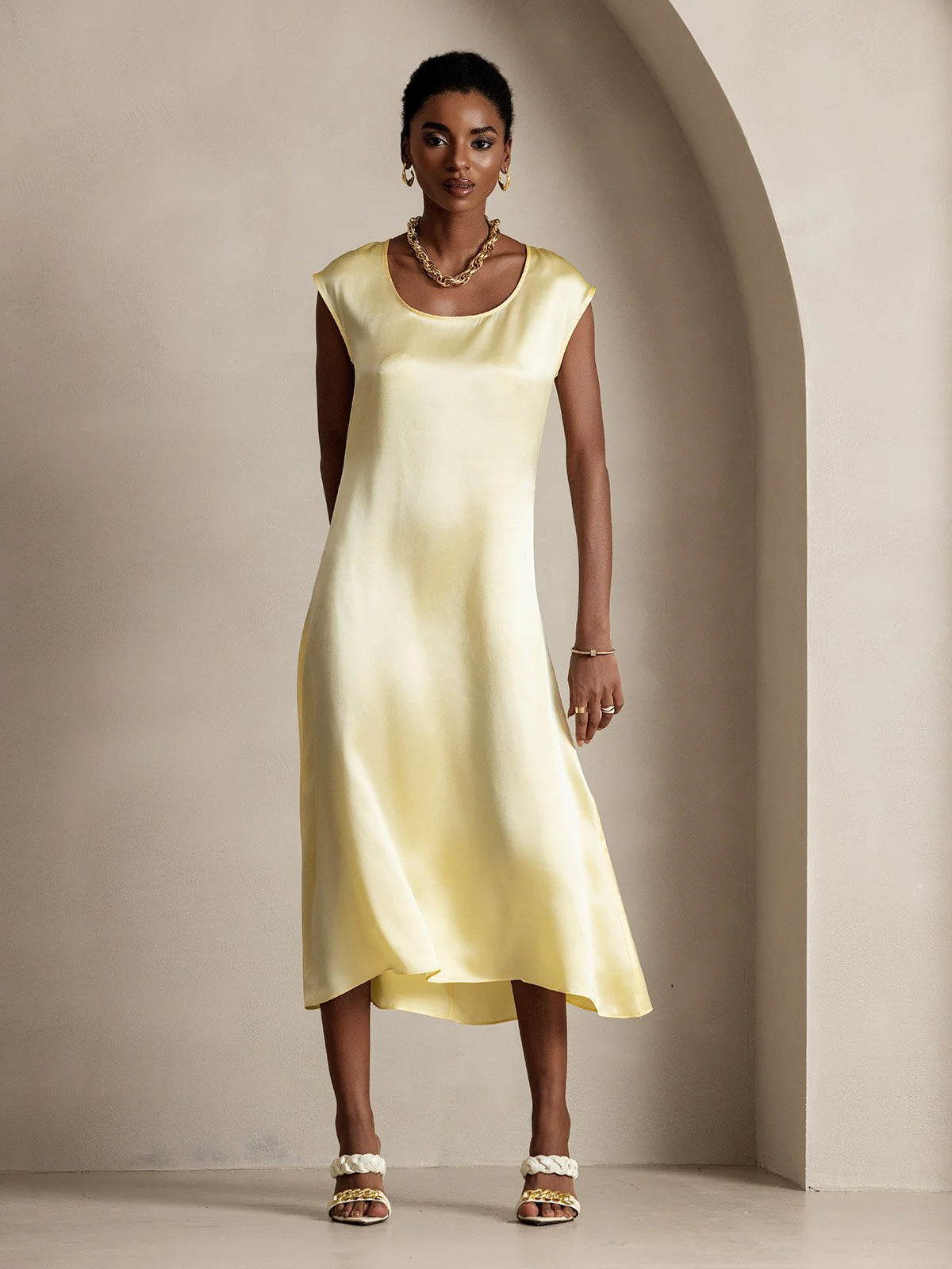 19Momme Silk Round Neck Cap Sleeve Midi Dress