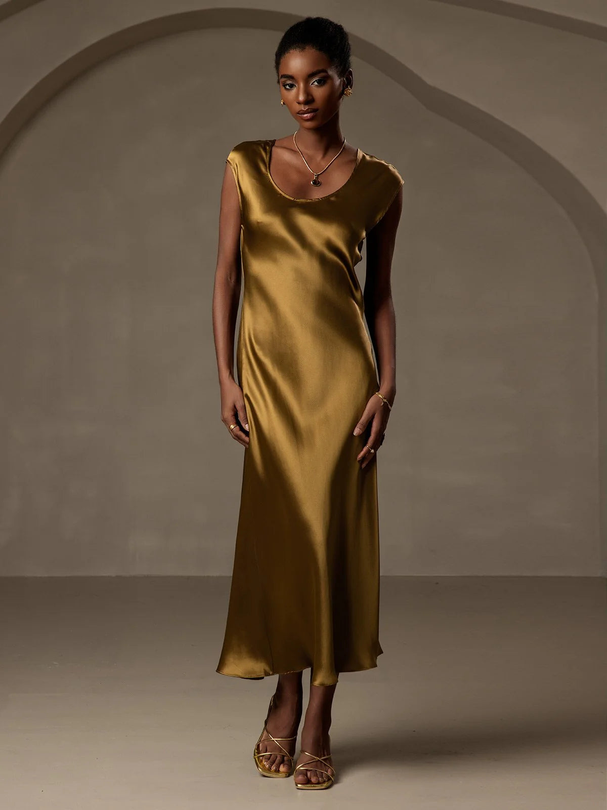 19Momme Silk Cap Sleeve Round Neck Midi Dress